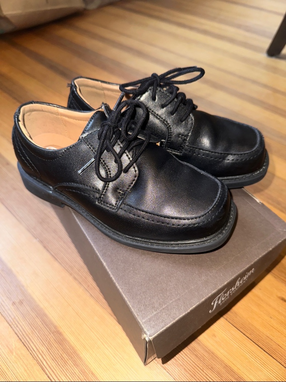 Florsheim Black Leather Lace-Up Derby Shoes